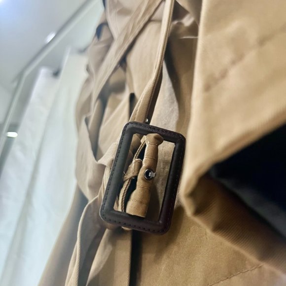 Banana Republic Camel Trench Coat With Removable Quilted Lining - Picture 4 of 7